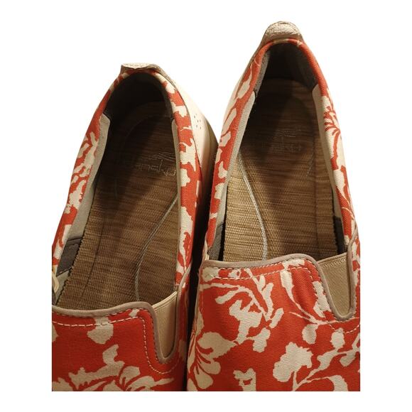 Dansko Shoes Womens 39 Belle Sneakers Arch Support Red White Floral Canvas VGUC - Picture 4 of 9